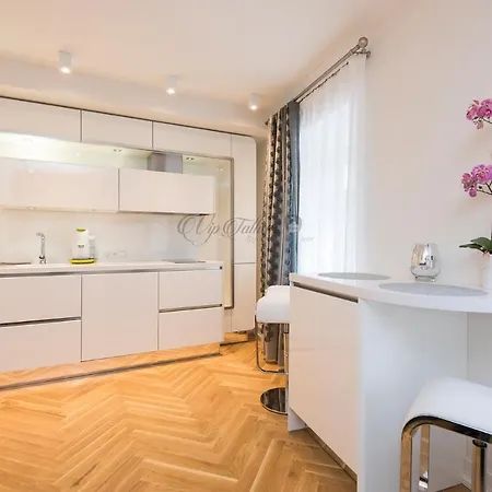 Vip Old Town Apartament